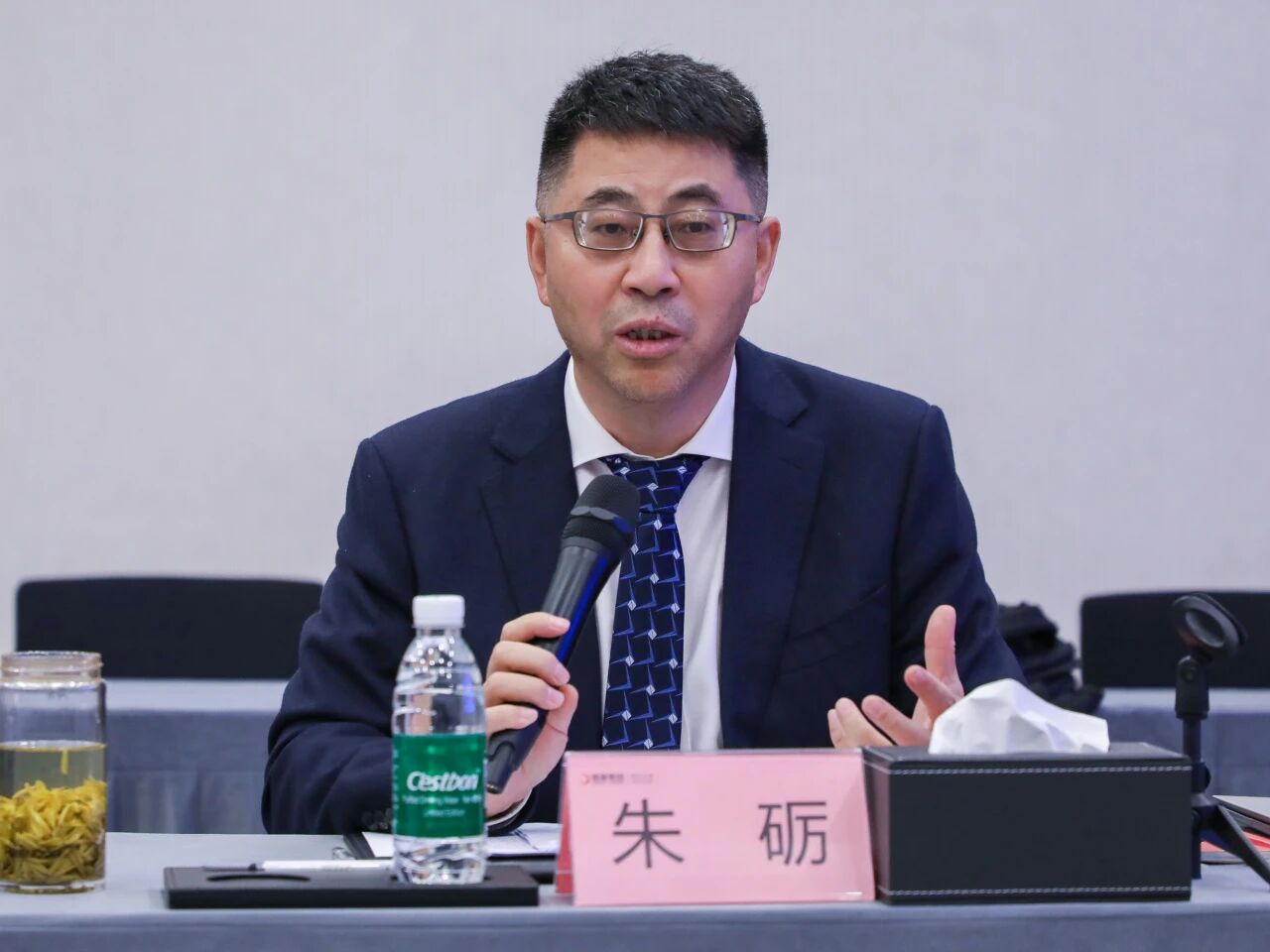 德康集团与四川农业大学签署战略合作协议，共建生猪产业大模型与智能体平台